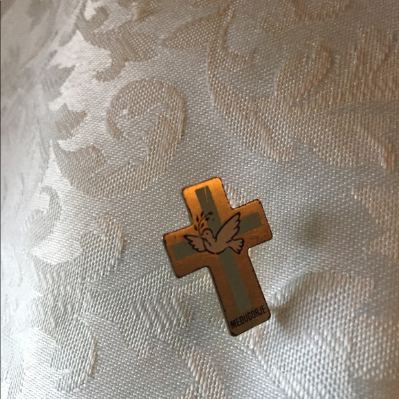 Cross pin - Picture 1 of 6